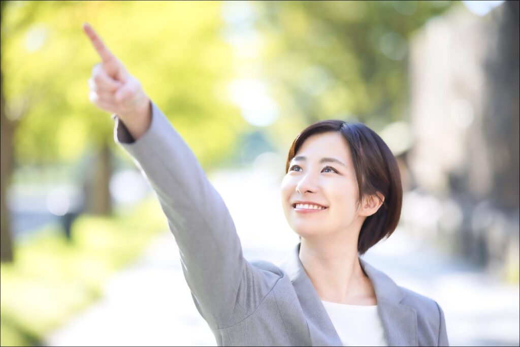 日本人女性ビジネスの写真